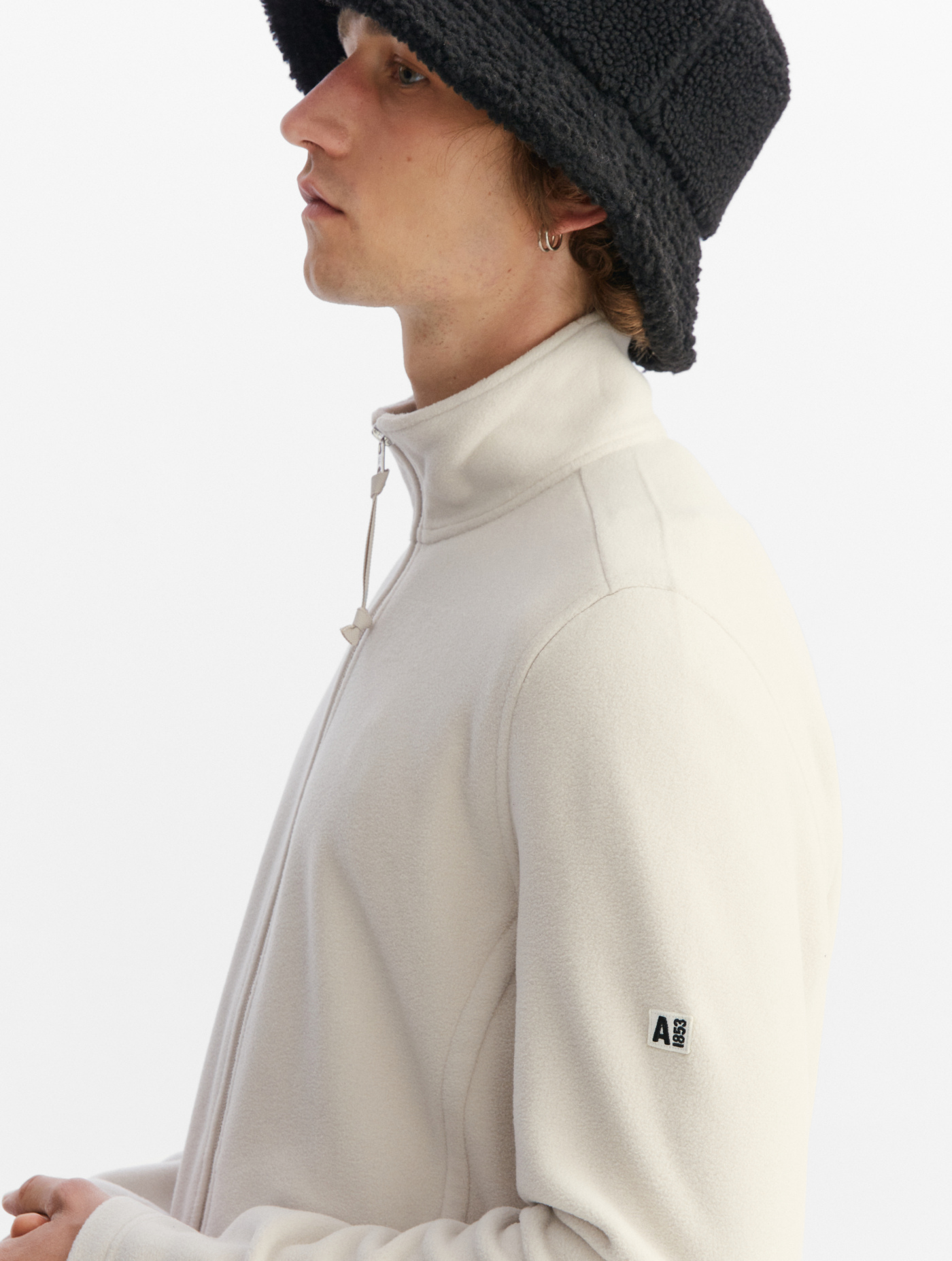 AIW22MFLE016