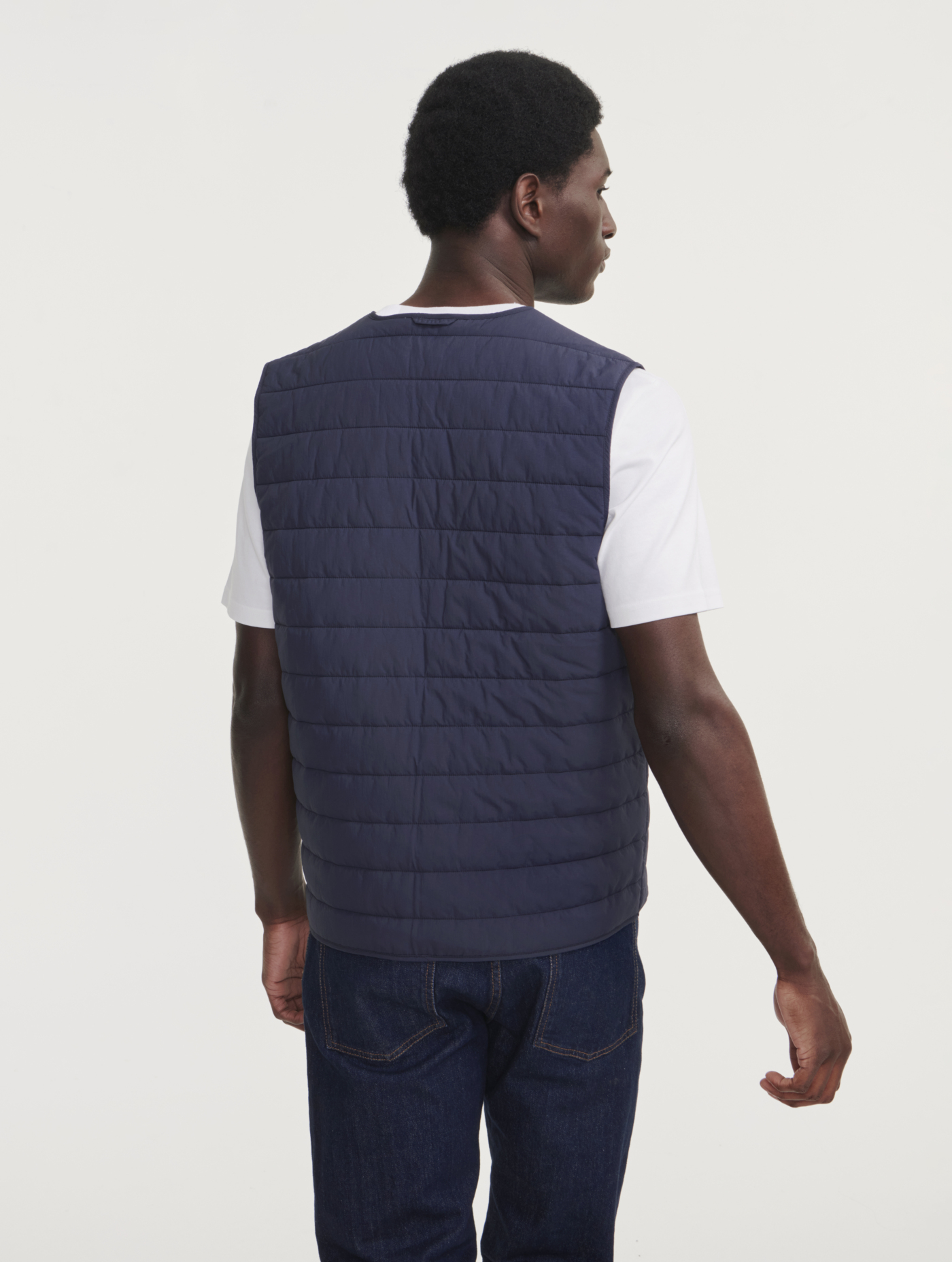 AIS23MOUI001