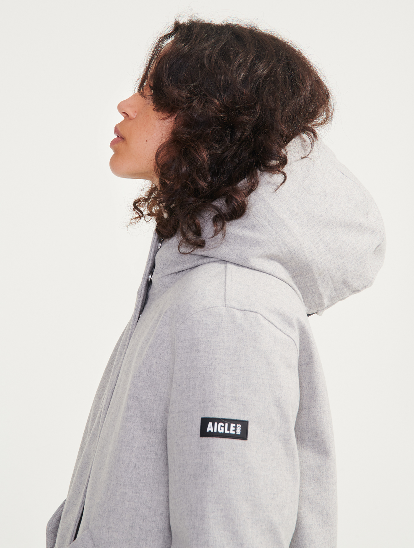 AIW23WOUI008